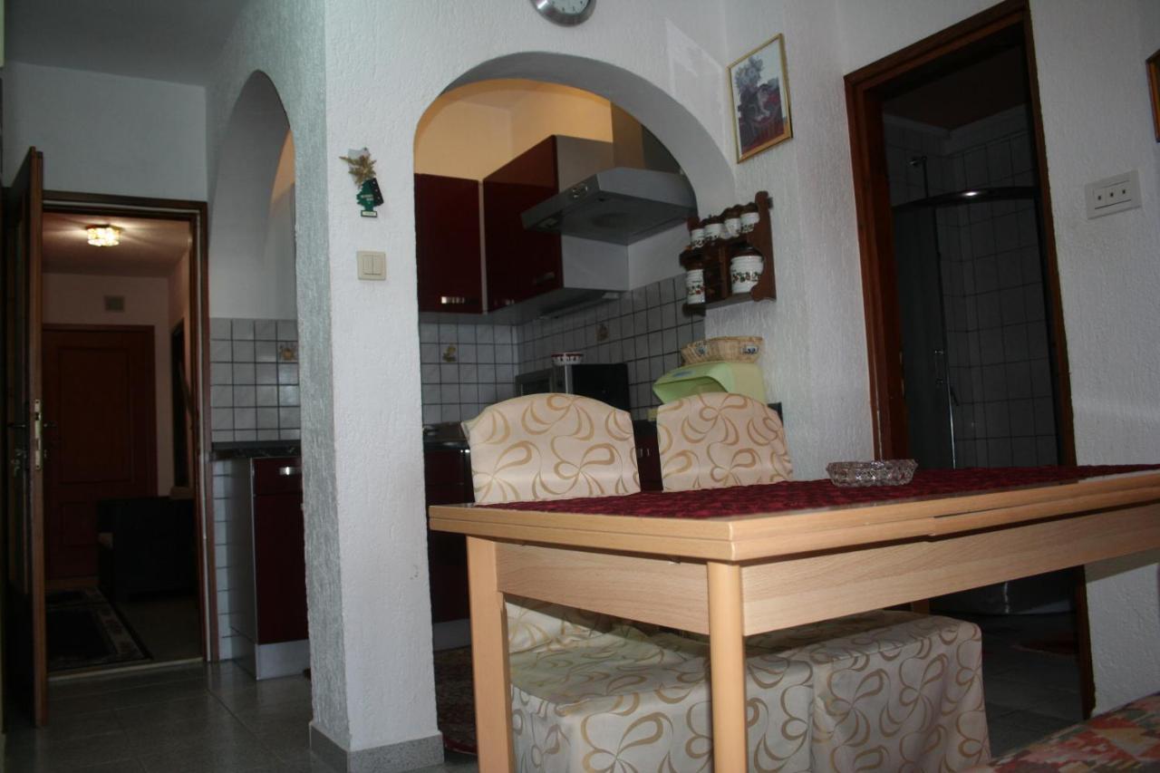 Apartmani Jankov Krk Town Exterior photo
